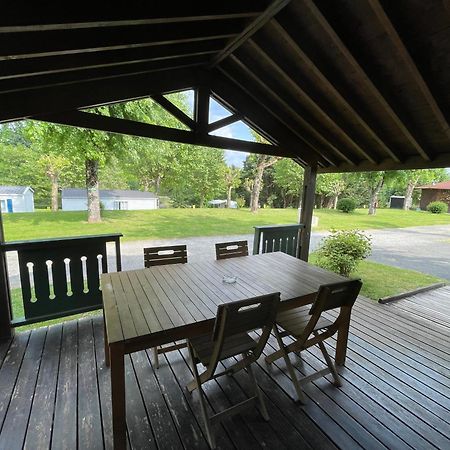 Camping Les Etoiles Saint-Sornin-Lavolps Ngoại thất bức ảnh