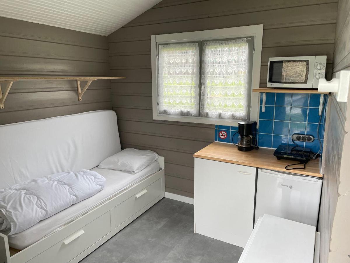 Camping Les Etoiles Saint-Sornin-Lavolps Ngoại thất bức ảnh