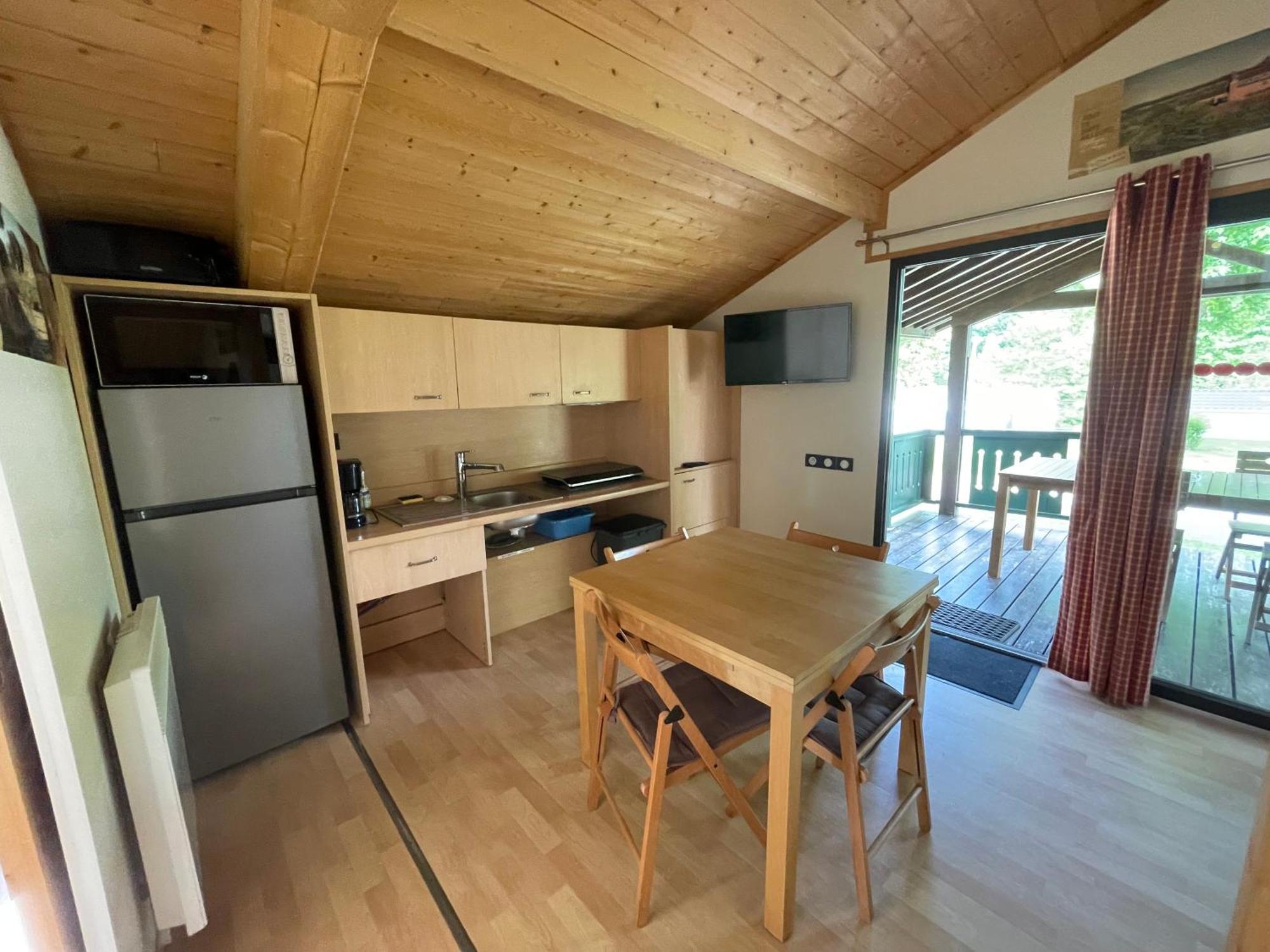 Camping Les Etoiles Saint-Sornin-Lavolps Ngoại thất bức ảnh
