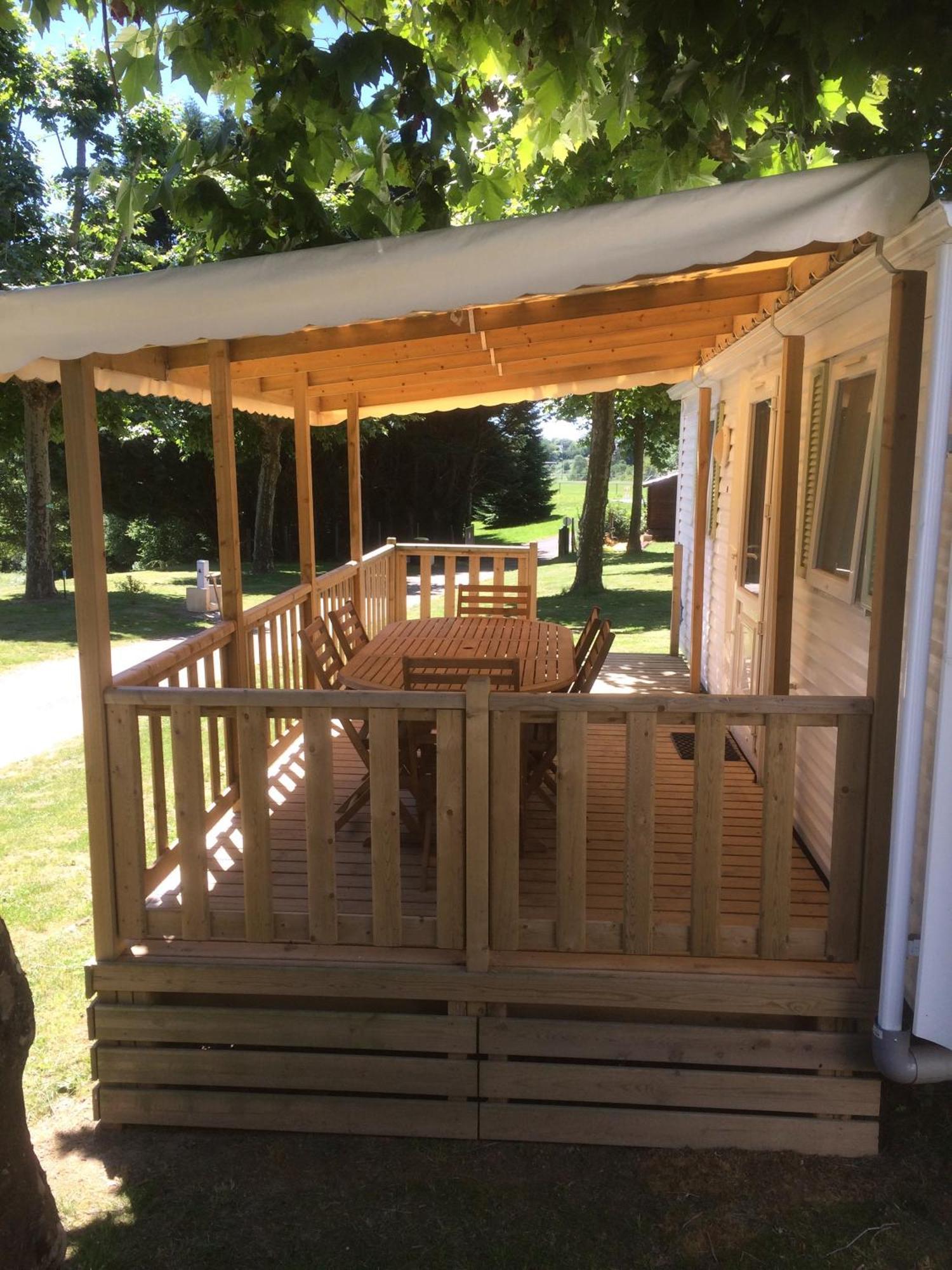 Camping Les Etoiles Saint-Sornin-Lavolps Ngoại thất bức ảnh