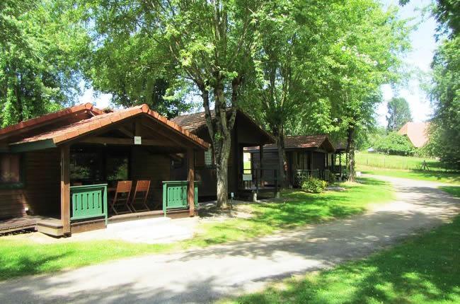 Camping Les Etoiles Saint-Sornin-Lavolps Ngoại thất bức ảnh